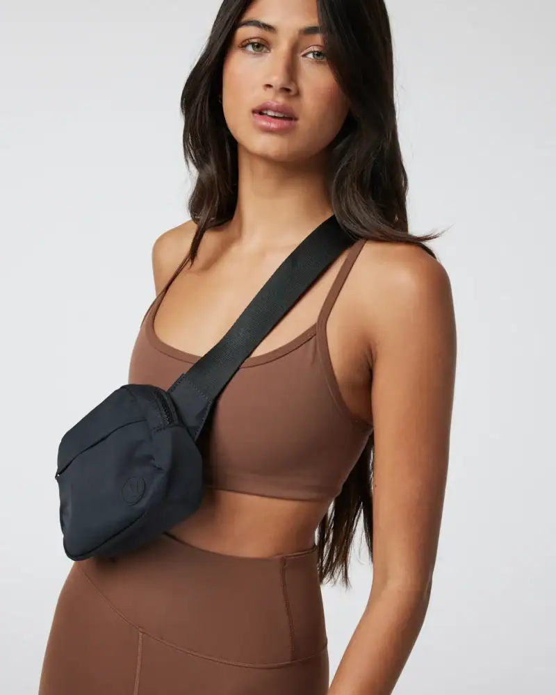 Vuori : all around hip pack